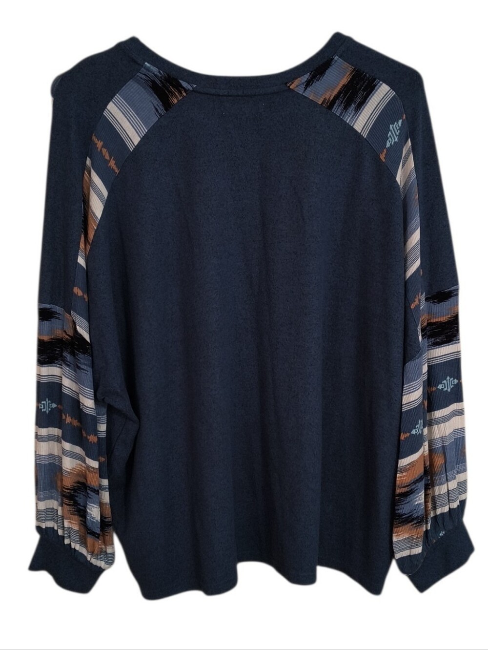 Maurices Slate Blue Top with Patterned Raglan Sleeves Size M - Picture 2 of 7